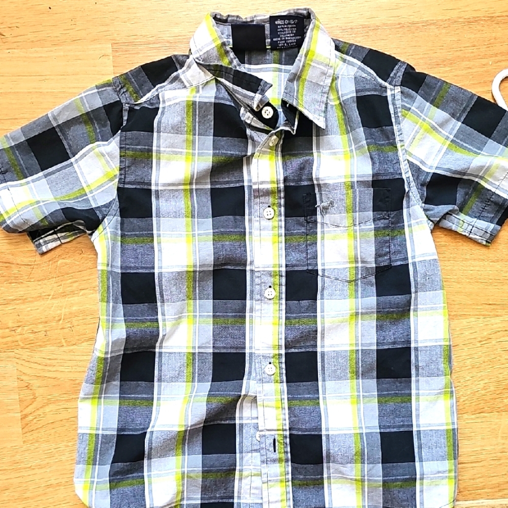 Wrangler Short Sleeve Button Down Shirt